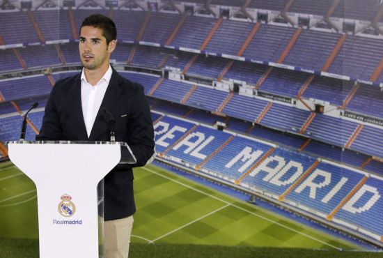 米体：AC米兰曾接近签下阿坎吉，因薪资与无欧冠赛事最终告吹（米体：AC米兰一度接近签下阿坎吉，因薪资问题与无缘欧冠未能成行）