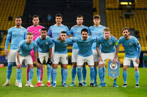 足球中超球队失误频频，主帅暴怒（中超球队连连失误，主帅震怒）