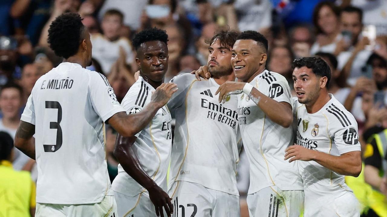 法比奥一家观看《疯狂动物城2》：爆米花加电影时间永不缺席