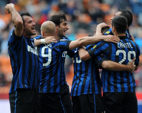 进球有错论! 姆巴佩83场73球，年度59球追平C罗，被吐槽伤害皇马（进球也有错？姆巴佩83战73球、年度59球追平C罗，却遭吐槽伤害皇马）