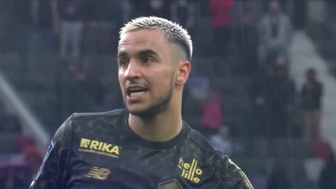 利物浦、曼城和热刺竞逐安托万·塞梅尼奥：英超转会市场的焦点（安托万·塞梅尼奥成英超转会焦点：利物浦、曼城与热刺上演争夺战）