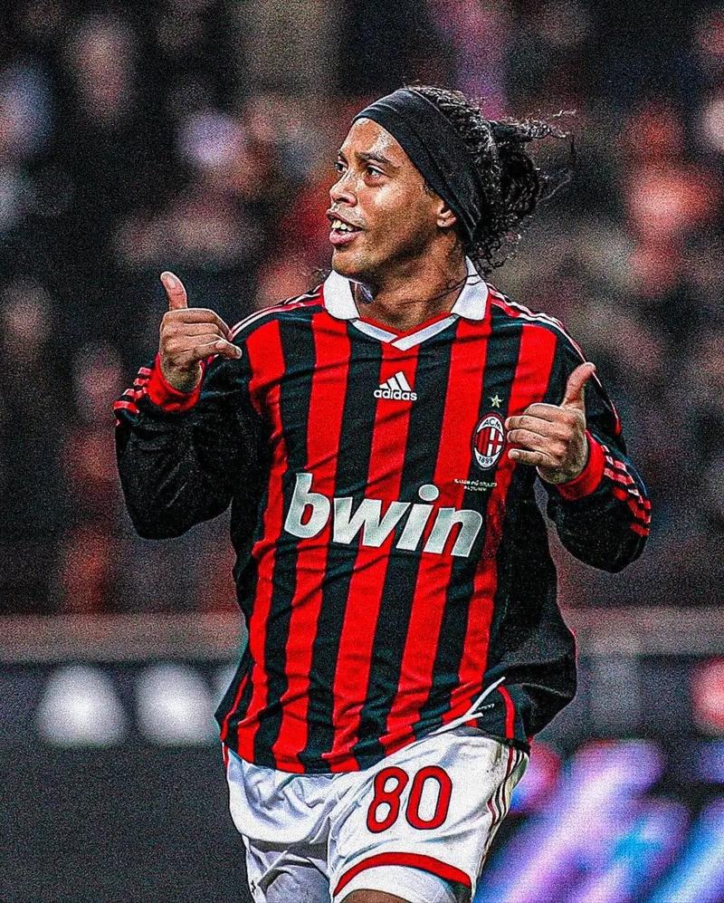 米体：虽然DV9经历肌肉疲劳，但斯帅仍会让他首发踢佛罗伦萨