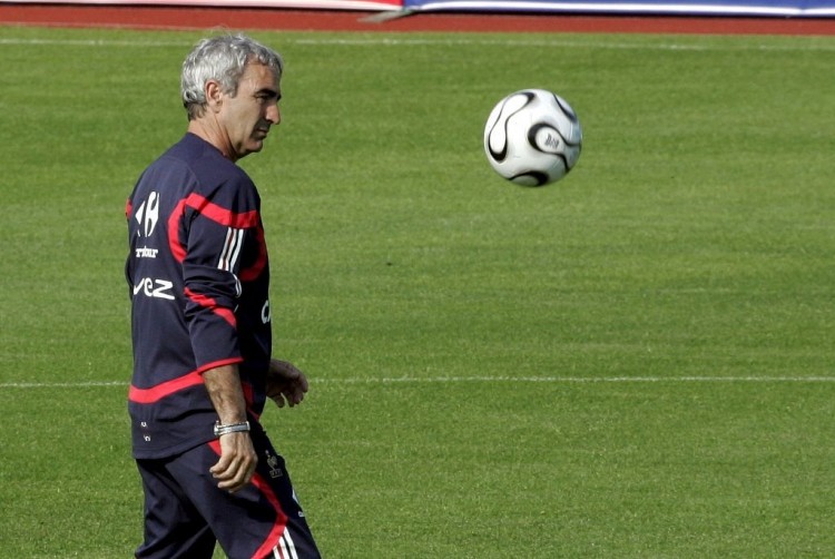 埃迪·豪：托纳利腿部伤势不太严重，今天将评估维萨能否出战