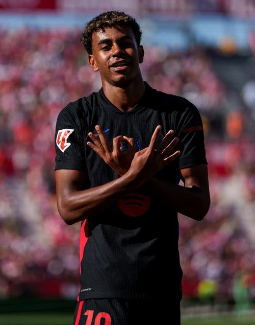 亚冠精英赛第五轮最佳阵：林加德、坎塞洛在列，塔迪奇入选