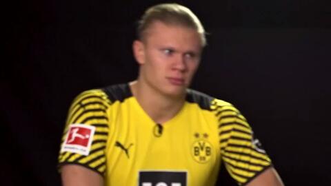 苏亚雷斯因为无球踢人被禁赛一场