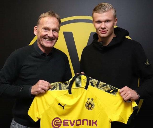 全封闭式摩托车已上市！骑车不怕雨天，不怕风沙，舒适出行不再是梦！（全封闭摩托车重磅发布：风雨无阻，远离风沙，舒适出行不再是梦）