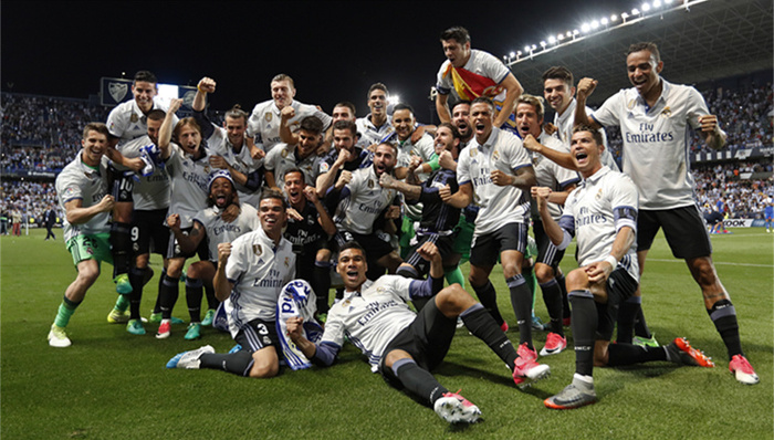 重庆铜梁龙冲超成功，重庆足球时隔4个赛季重返中超联赛