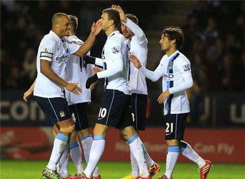 记者：曼城与赫罗纳就外租维托尔-雷斯的谈判进展越来越顺利