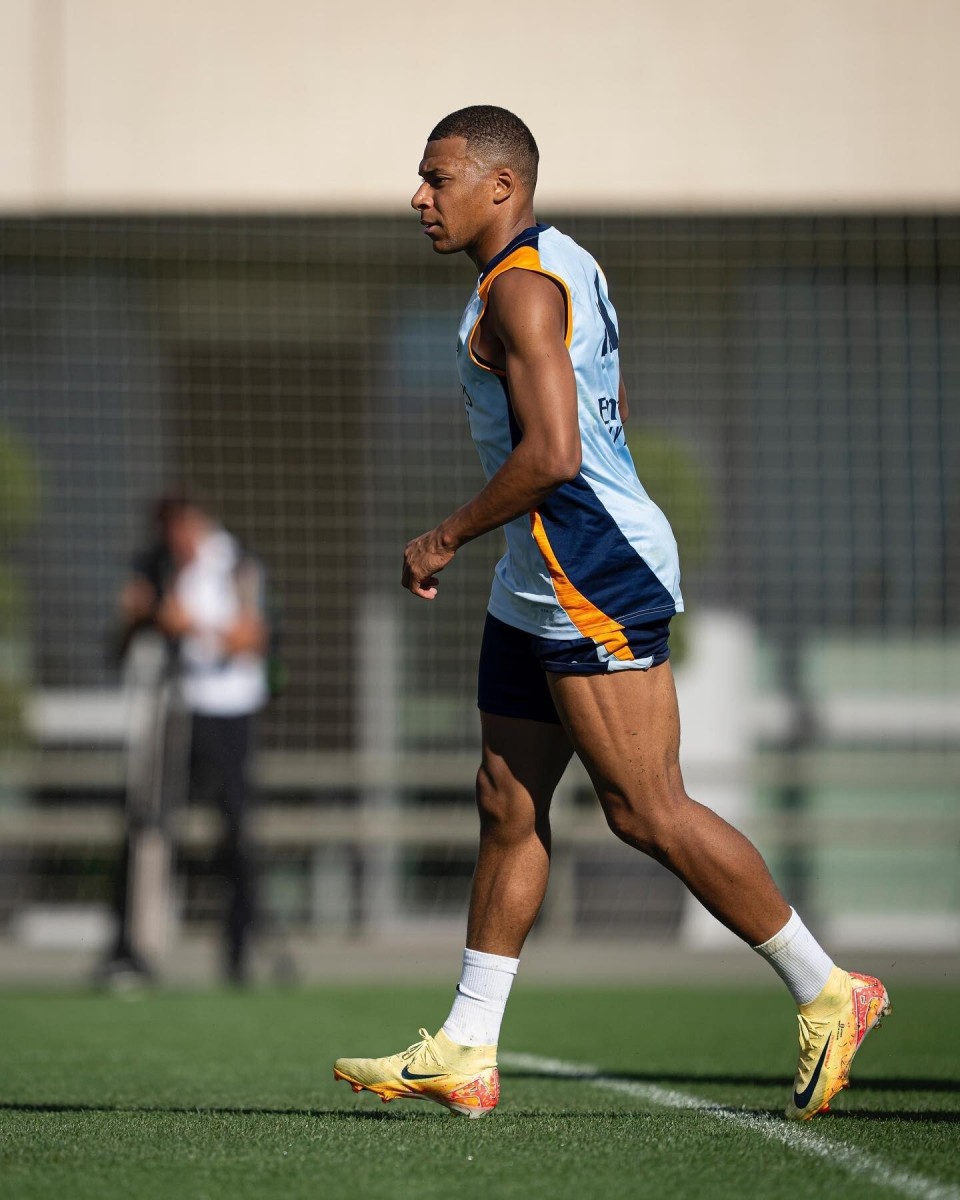 1比0绝杀！拉齐奥淘汰意甲榜首AC米兰，球员评分差距成胜负关键（拉齐奥1-0绝杀送榜首AC米兰出局，球员评分差距决定胜负）