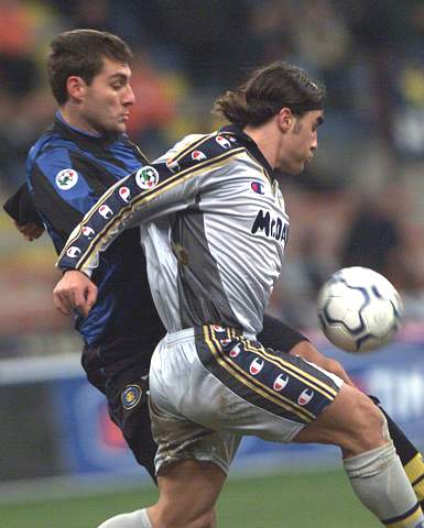 回击里沙利松，加布晒近3场英超北伦敦德比全场最佳奖杯（回敬里沙利松，加布晒出近三次英超北伦敦德比全场最佳奖杯）